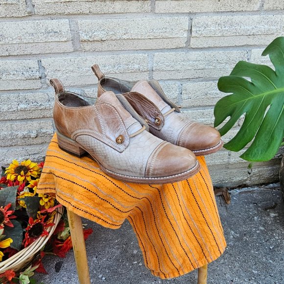 Freebirds by Steven Mabel Size 10 Taupe Multi - Picture 1 of 13